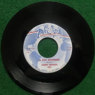 Sonny Burgess – Sadie's Back In Town ( Vinyl, 7" )Phillips International – 3551